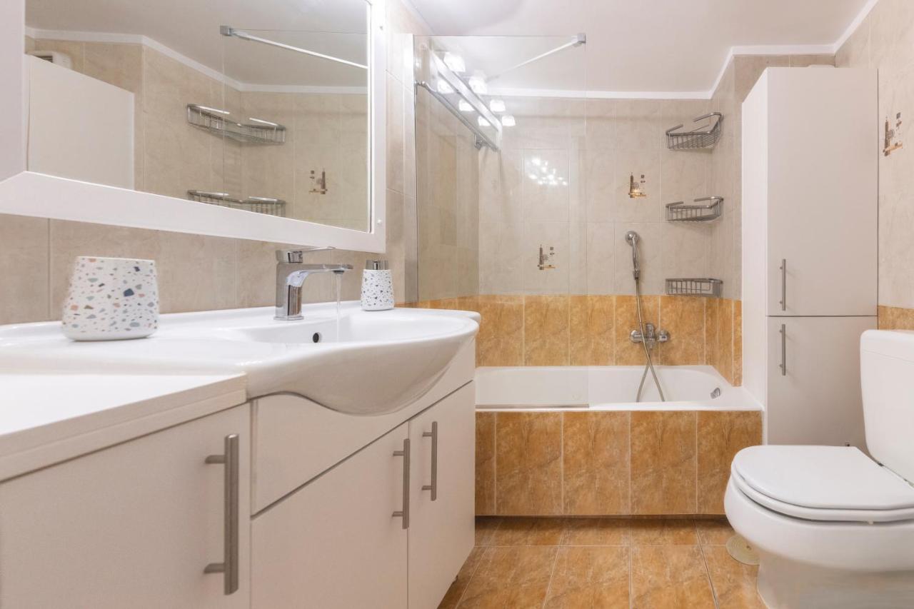Aincac Apartment Athens Center Екстериор снимка